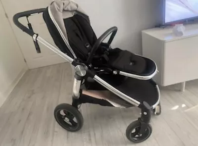 Mamas & Papas Occaro Pram With Baby Seat And ISOfix Base • £220