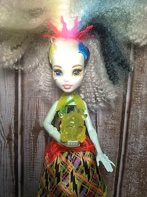 Monster High Electrified High Voltage Frankie Stein Doll Light Up W Sounds. (I) • $3.25