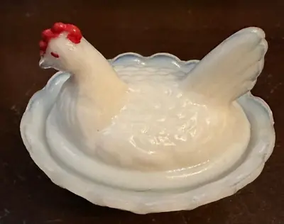 VNTG MINI WESTMORELAND MILK GLASS HEN On NEST W/RED COMB DISH 2 1/2  X 2  • $10