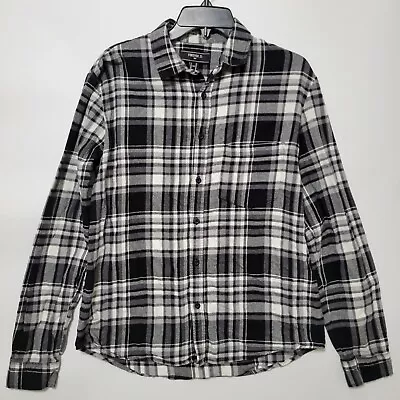 Forever 21 Men Shirt Small Black And White Flannel Plaid Long Sleeve • $10.32