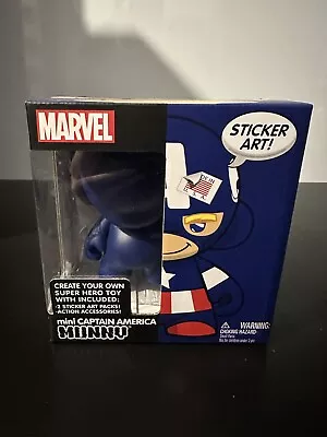 Kidrobot Mini Captain America Munny • £3