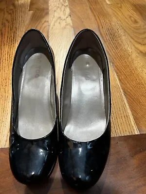 Me Too Women High Heels Size 9 • $5