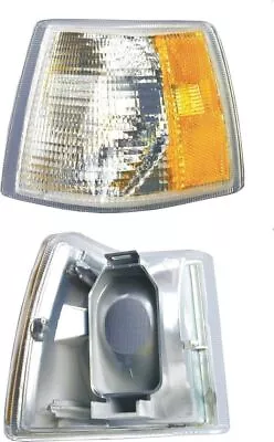 Turn Signal Light Assembly Left URO Parts 6817769 Fits 93-97 Volvo 850 • $35.45