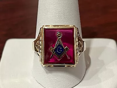Vtg. 10K Yellow Gold Masonic Ring W/ Red Stone Size 11.75 5.6 Gr. • $295
