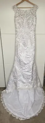 £150 • Buy Glamorous A-Line Floor-length Lace Wedding Dress With Beading - Size 8