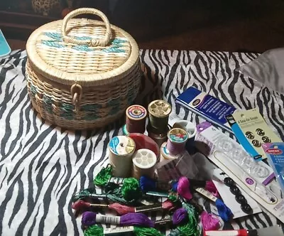Vintage Made Exclusively For Singer Sewing Basket Woven Wicker With Contents  • $18.50