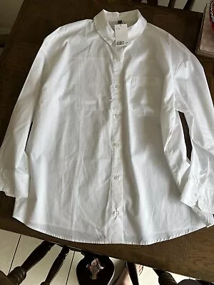 BNWT H&M Shirt Womens Medium White Oversized Button Up Collared  • $1.23