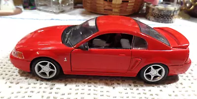 Maisto 1:24 1999 Ford SVT Cobra Mustang Red • $9.95