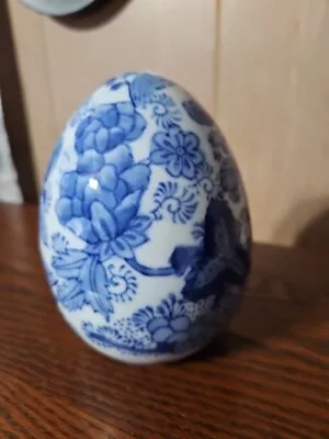 Decorative Chinoiserie Porcelain Egg With Blue Floral Design Vintage • $15.95