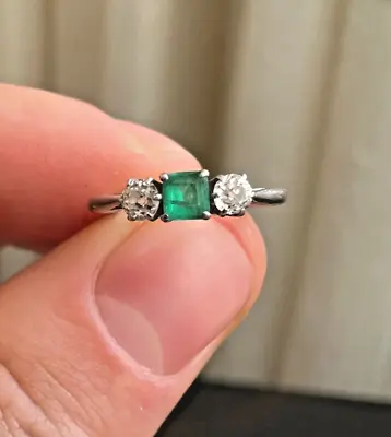 Antique 18CT Gold & Platinum Genuine Emerald & Diamond Engagemen Ring Size J 1/2 • £575