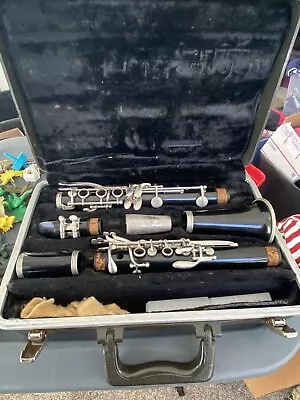 Vtg BUNDY Resonite ? Clarinet With Case And Accessories • $79