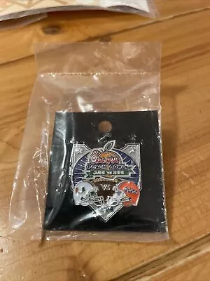 2004 Chick-Fil-A Peach Bowl Official Pin Florida Gators Miami Hurricanes • $29.99