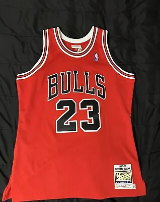 Michael Jordan 1997-98 Hardwood Classics Jersey - Size Large • $215