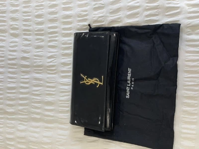 $800 • Buy YSL Clutch
