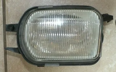 Mercedes Slk R170   Fog Light Right Passenger Side Used  • $39.90