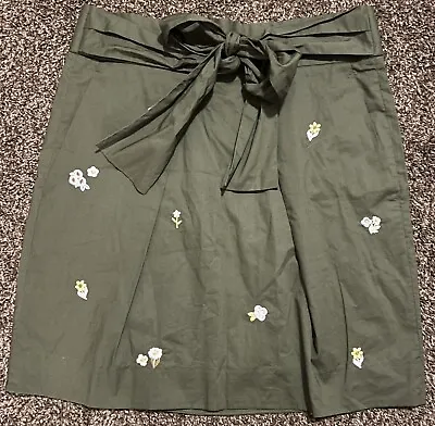 J. Crew Cottage Core Bow Front Embroidered Olive Green Mini Skirt Sz 0 NWT (B3) • $16.49