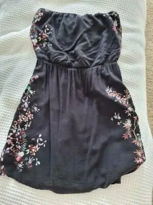 $20 • Buy Pull And Bear Strapless Dress