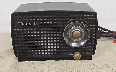 Vintage Small MOTOROLA Model 59R1 Bakelite Tube Radio ~Parts Or Repairs~ • $25