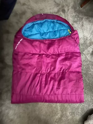 Childs Junior Gelert Hibernate 400 DL  Season Sleeping Bag 170 X 65cm • £0.99