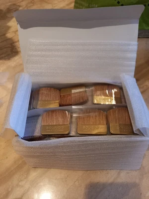 £8 • Buy Box Of Make Up Brushes