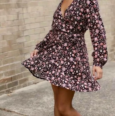 $55.15 • Buy 12 Tigerlily Floral Wrap Dress  *BUY FIVE + ITEMS = FREE POST