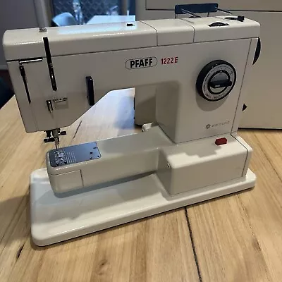 Vintage PFAFF 1222E Sewing Machine With Foot Pedal Manual & Case - Powers On • $399
