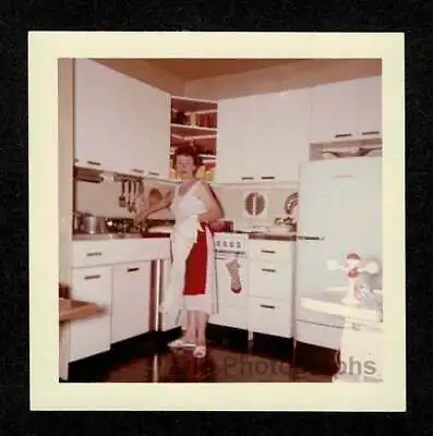1959 White Kitchen Woman Apron Towel Drying Dishes Old/vintage Photo- H211 • $7.99