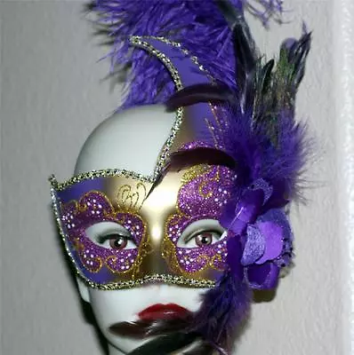 VENETIAN Mardi Gras Masquerade Ball Womens GOLD PURPLE SWAN MASK W/ FEATHERS New • $19.95