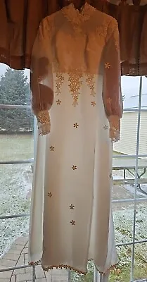 Stunning Vintage 1970's Wedding Dress With Cathedral Length Head Train Fits 8 10 • $66.30