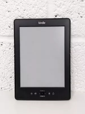 Amazon D01100 Kindle 4th Generation 2GB Wi-Fi 6 Inch EBook Reader - Black • £9.99