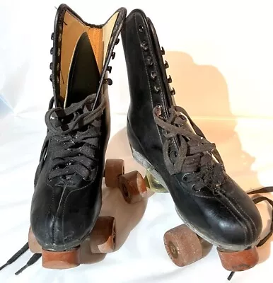 Vintage Mens Black Roller Skates Chicago Stoppers 76 Size 7 Usa • $28