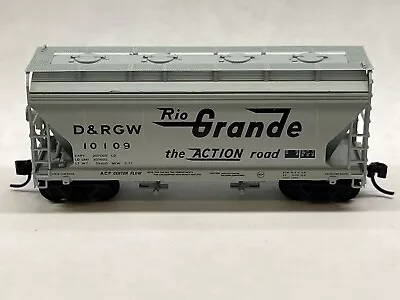 Micro-Trains Line 2-Bay Covered Hopper Rio Grande #10109 D&RGW N-Scale Fast Ship • $16.15