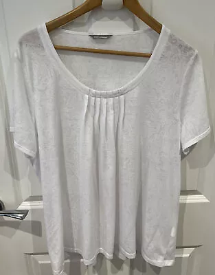 M&S Woman White Pleated Front Paisley Top T-shirt UK 20 Short Sleeved (P33) • £9.95