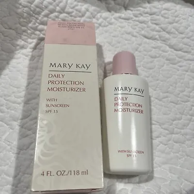New Mary Kay Daily Protection Moisturizer W/sunscreen  #2757 Discontinued • $25.90