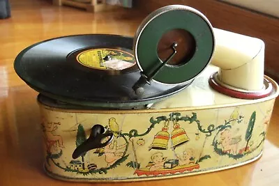 RECORD PLAYER CLOCKWORK TIN PLATE 1920s BING GERMANY BINGOLA 1 & RECORDS • $395