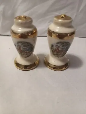 🔥Vintage Colonial Couple Salt And Pepper Shakers.  Houghton Mich. Souvenir. • $15