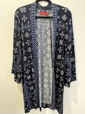  Tigerlily  Anja Navy & White Floral Long Sleeve Cape Kimono Jacket - Size S-M • $49.90