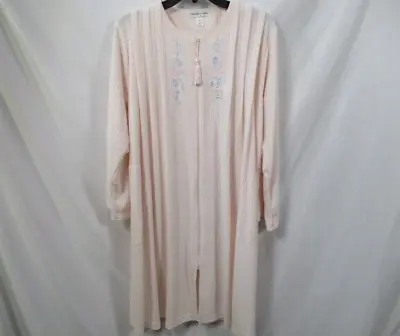 Miss Elaine Womens Robe Medium Zipper Long Sleeve Pink Polyester Embroidered • $28.99