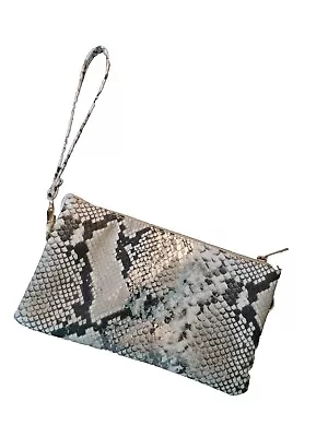 Caroline Hill Vintage Snakeskin Silver Sparkle Wristlet Bag Purse  8.5x5 • $15