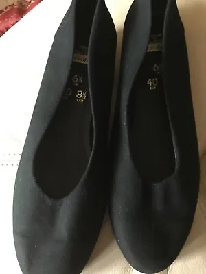 Marks And Spencer Ladies Black Shoes Flat Slip On Size 6.5 BNWD  • £5