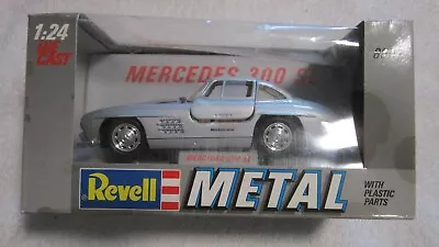 Revell Metal 1/24 Mercedes Diecast 300 Sl  • $10