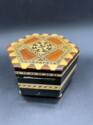 Recuerdo De Granada Spain Laguna Inlaid Wood Mosaic Mirrored Music Jewelry Box • $5