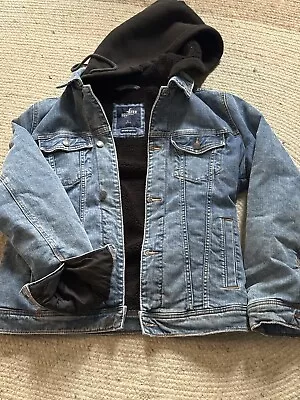 Hollister Men’s L Jean Jacket Fleece Lined Hoodie. Great Condition! • $25