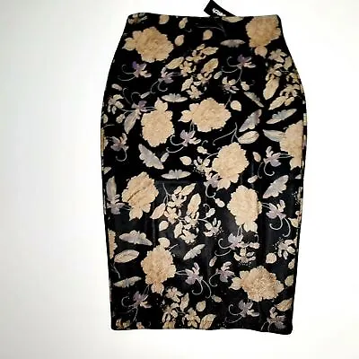 ECI New York Women's Skirt Size 2 Black Floral Textured A26 • $16.99