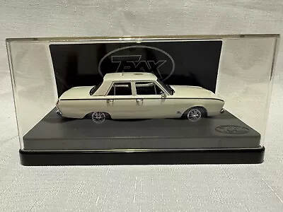 1:43 Trax 1969 Valiant VF Valiant Pacer Alpine White • $125