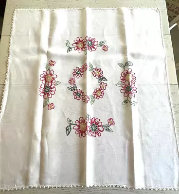 Vintage Natural Linen Tabletopper With Hand-embroidered Florals - Beautiful! • $12