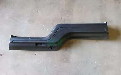 Land Rover Discovery 3 2.7 Tdv6 Upper Tailgate Lower Trim ERQ000104 • $37.24