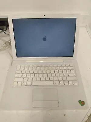 Apple MacBook A1181 13  Laptop - MB062LL/A (May 2007) • $6.75