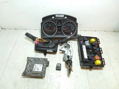 £300 • Buy Vauxhall Zafira Mk2 (b) 2005-2015 ECU KIT A16X