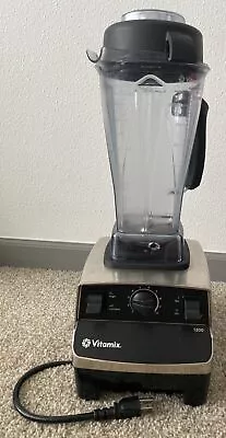 Vitamix VM0103 5200 Variable Speed 64 Oz. Blender Silver Black Works • $175